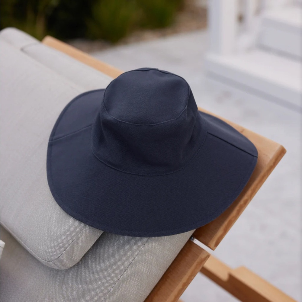 Jenni Kayne Navy Cotton Canvas Sun Hat - size S/M